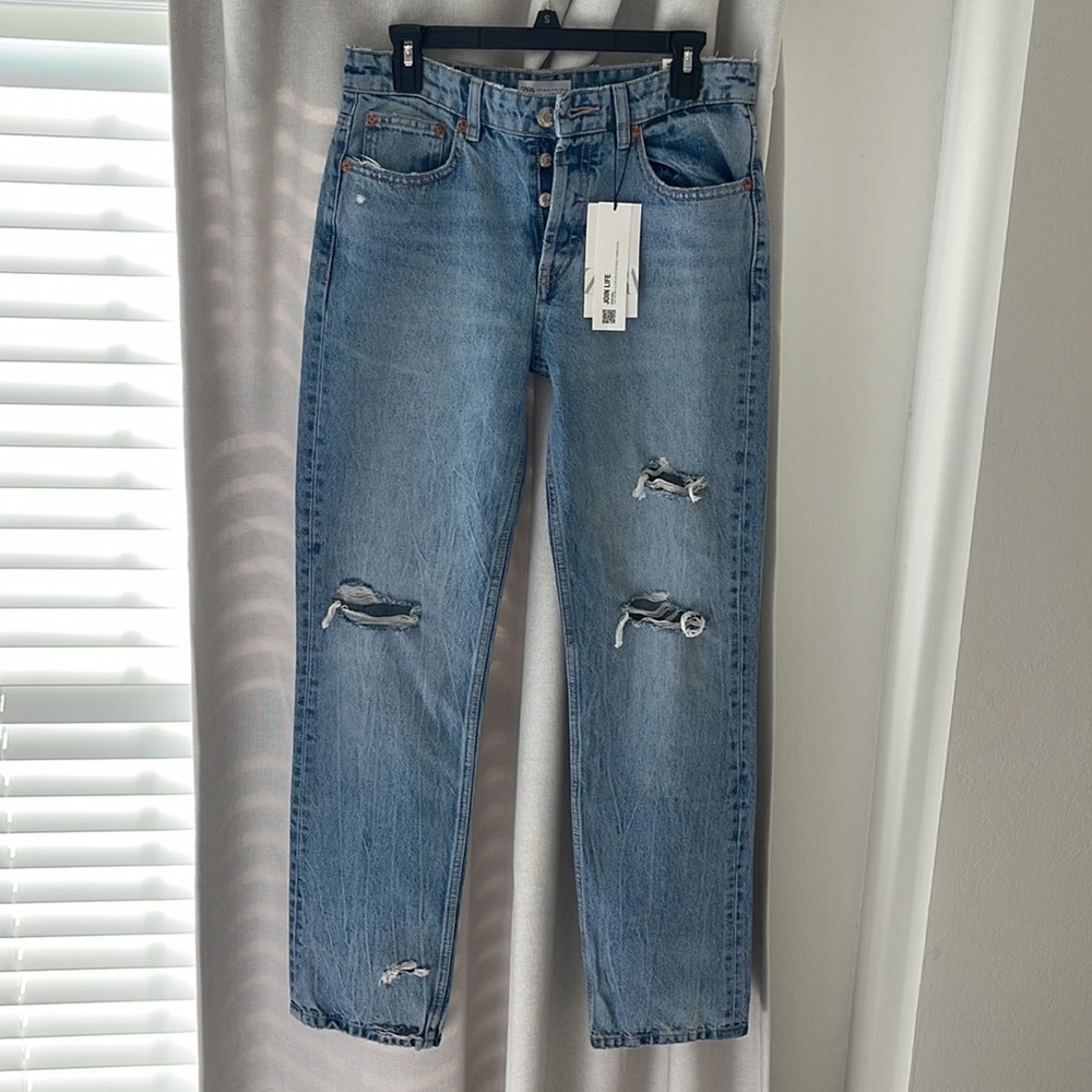 Zara Mid Rise Straight Jeans NWT